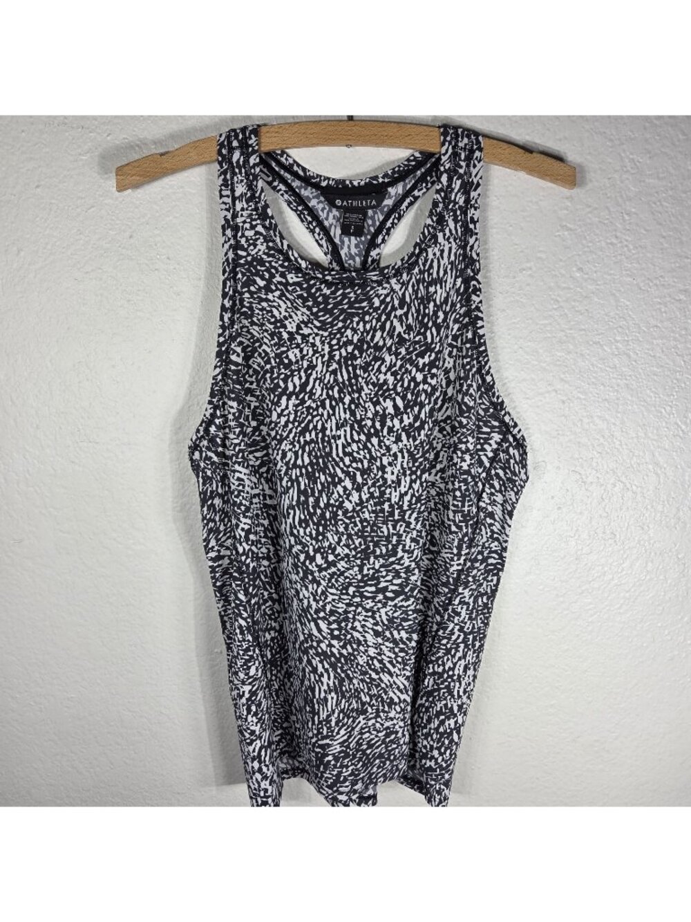 Athleta Ultimate Train Printed Tank Top Shirt Black White Size S Racerback